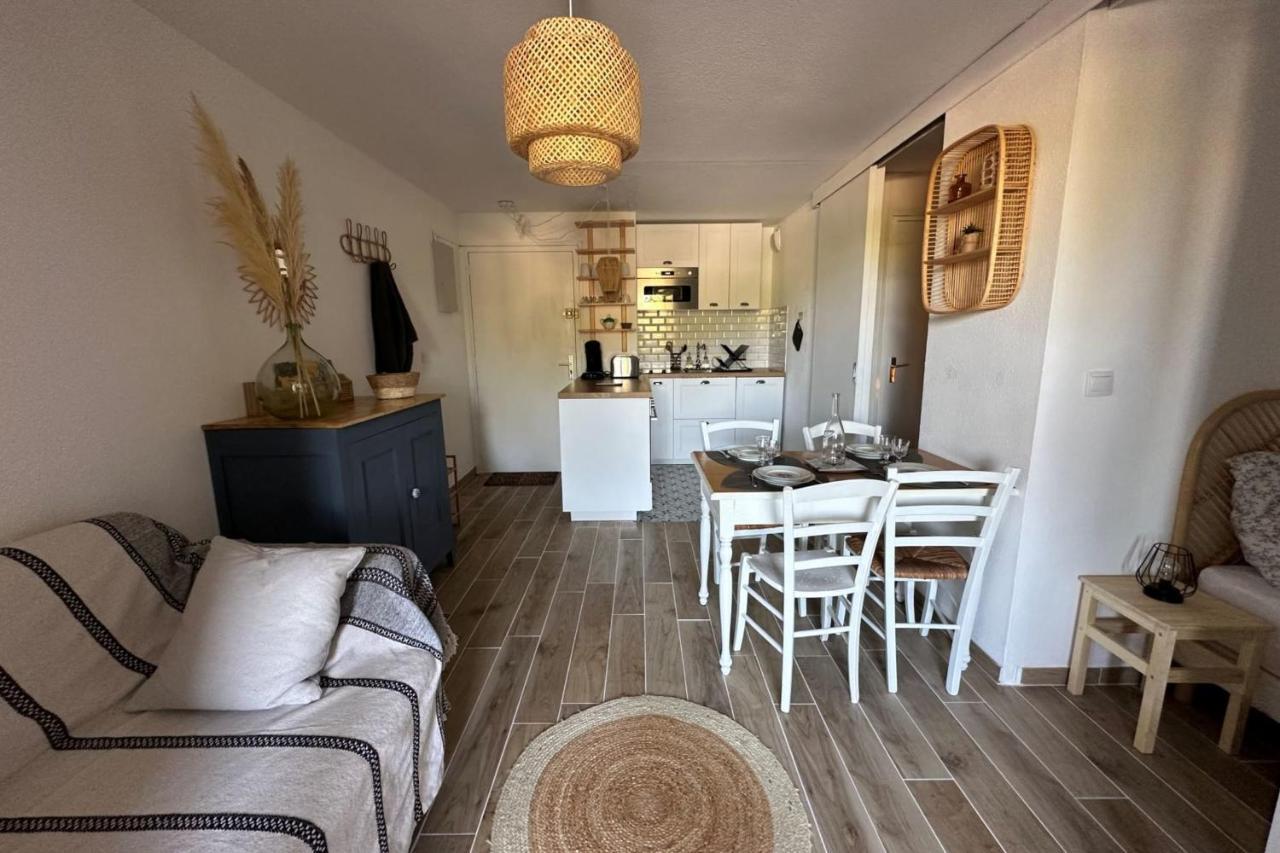 Very Cosy Apartment At 200 M From The Beaches La Londe-les-Maures Exterior foto