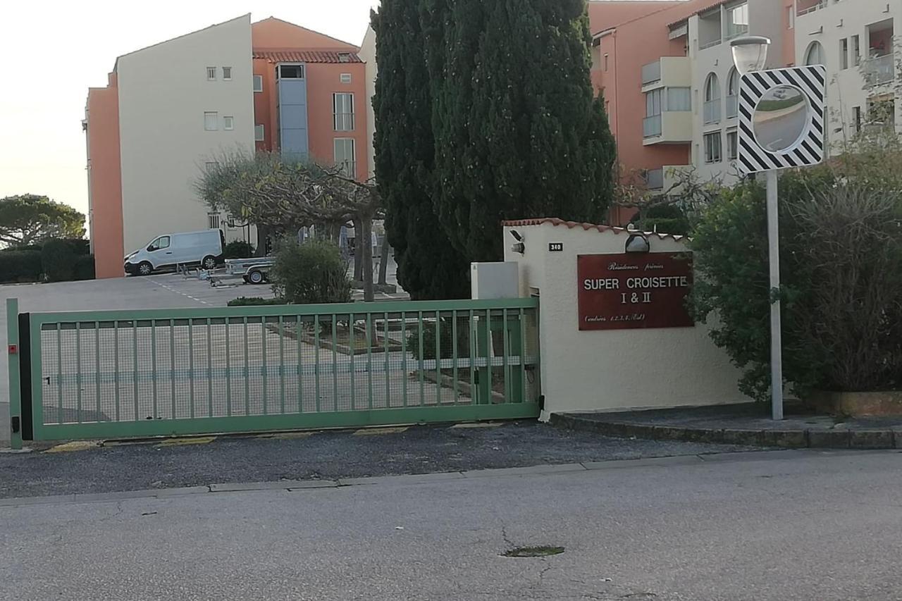 Very Cosy Apartment At 200 M From The Beaches La Londe-les-Maures Exterior foto